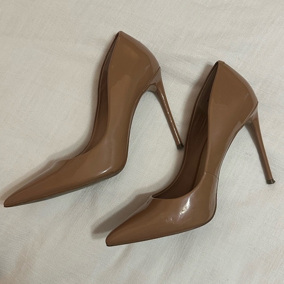 Steve Madden Nude Patent Leather Heels - Picture 2 of 4